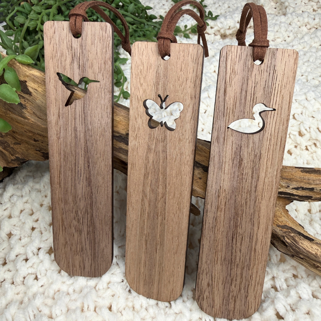 Wooden bookmarks with animal cutout