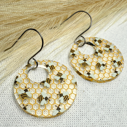 Bee Acrylic Earrings – Clear Patterned Round Earrings