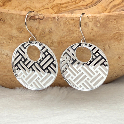 Geometric Round Earrings – Lightweight Silver Mirrored Dangles