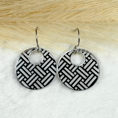 Geometric Round Earrings – Lightweight Silver Mirrored Dangles