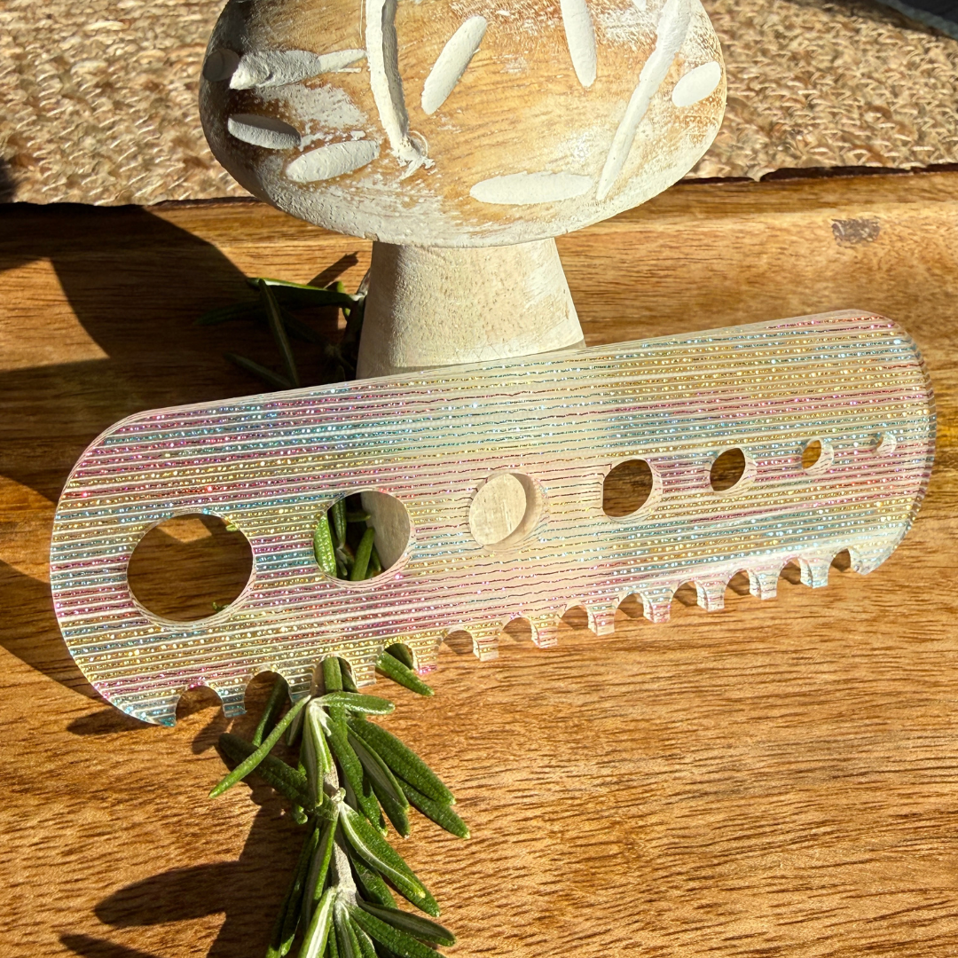 Rainbow Stripe Acrylic Herb Stripper – 7 Hole Kitchen Tool
