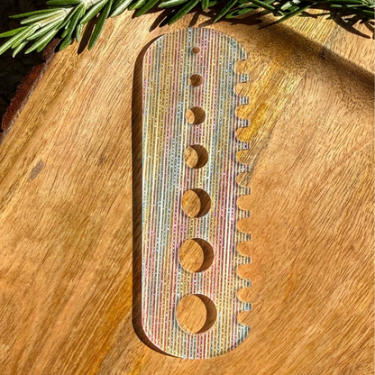 Rainbow Stripe Acrylic Herb Stripper – 7 Hole Kitchen Tool